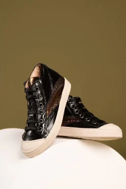 23232076 - Noir Marron