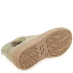 2001 - Taupe